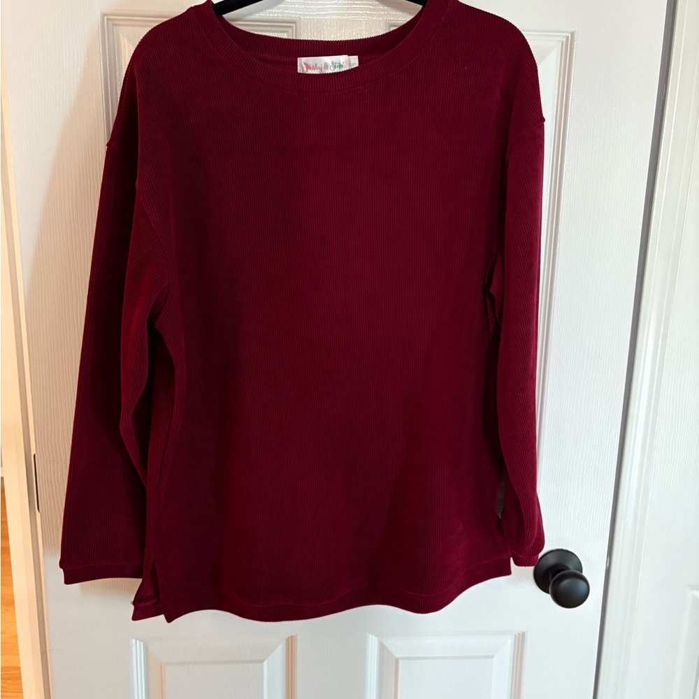 Elegant Burgundy Crew Neck Sweater
